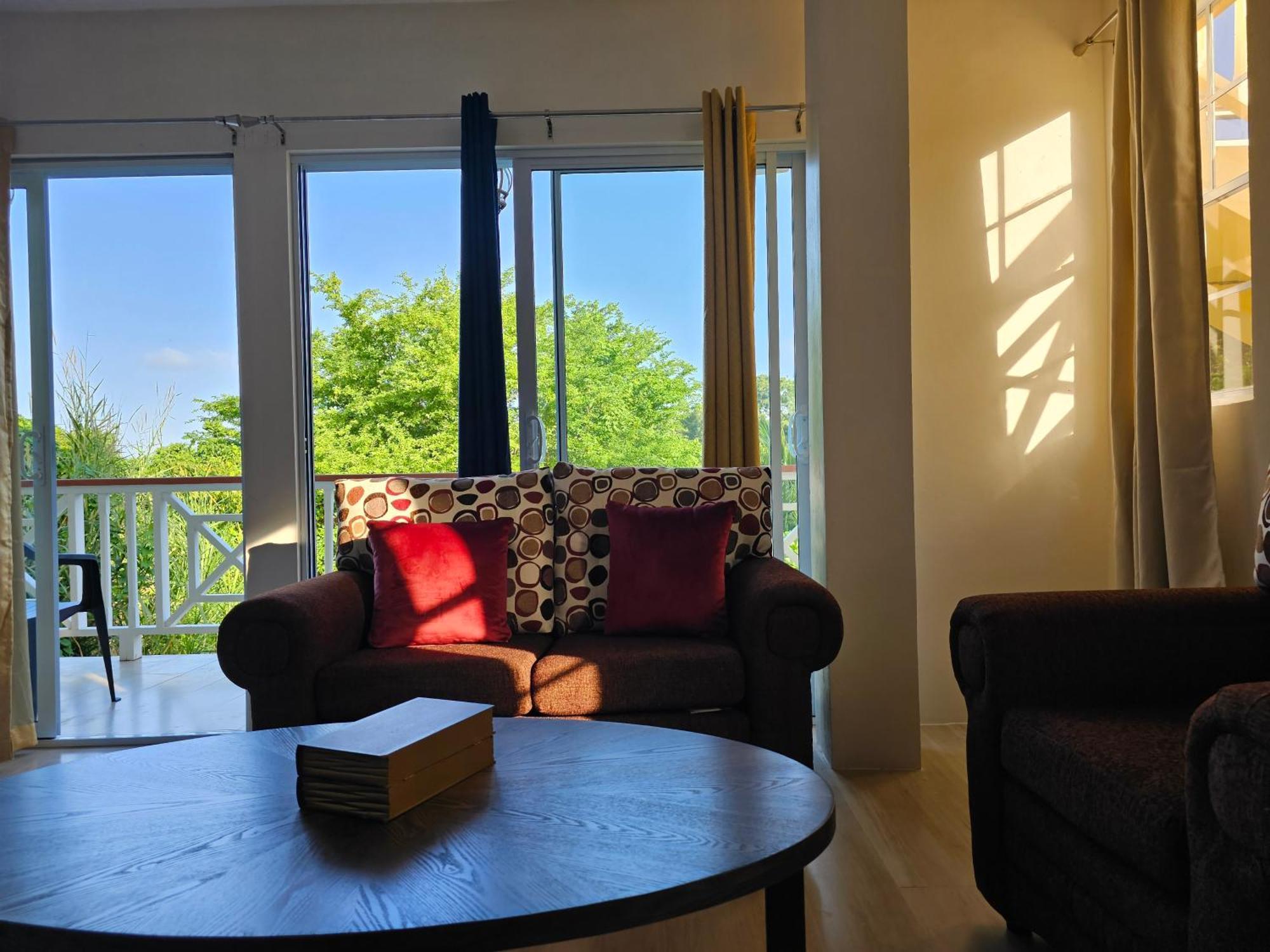 Royal Escape - 2 Appartement Anse La Raye Buitenkant foto
